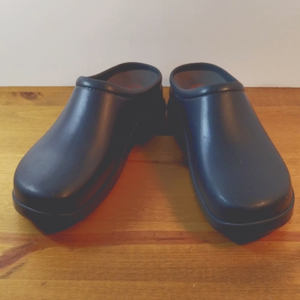 Klogs Navy rubber slip ons 11M